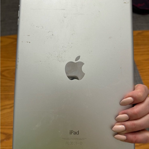 Apple iPad Air (model A 1474) 1st generation - Picture 3 of 3